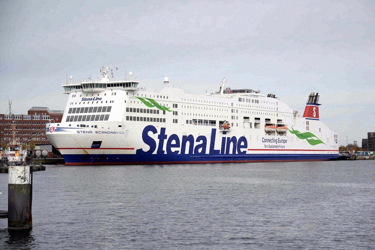 A Stena Scandinavica a kieli kikötőben, a Schwedenkai terminálnál, készen az éjszakai átkelésre Göteborg felé.