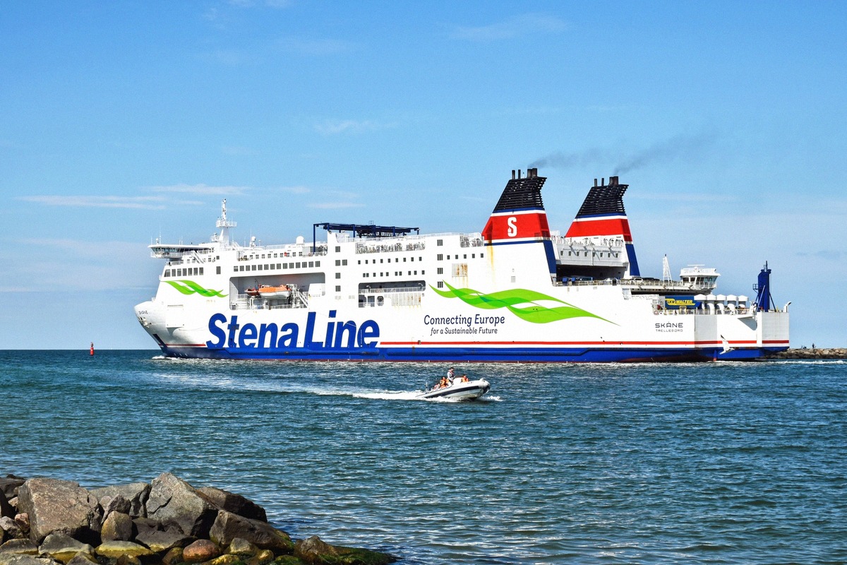 Trelleborg, pe coasta de sud a Suediei, este punctul final al traversării și poarta de intrare spre Skåne.
